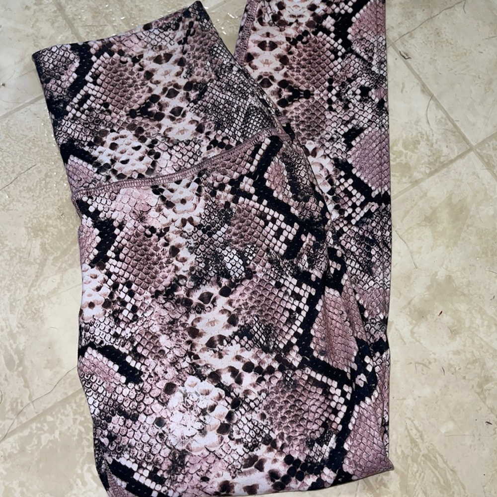 Sommer Ray snakeskin leggings